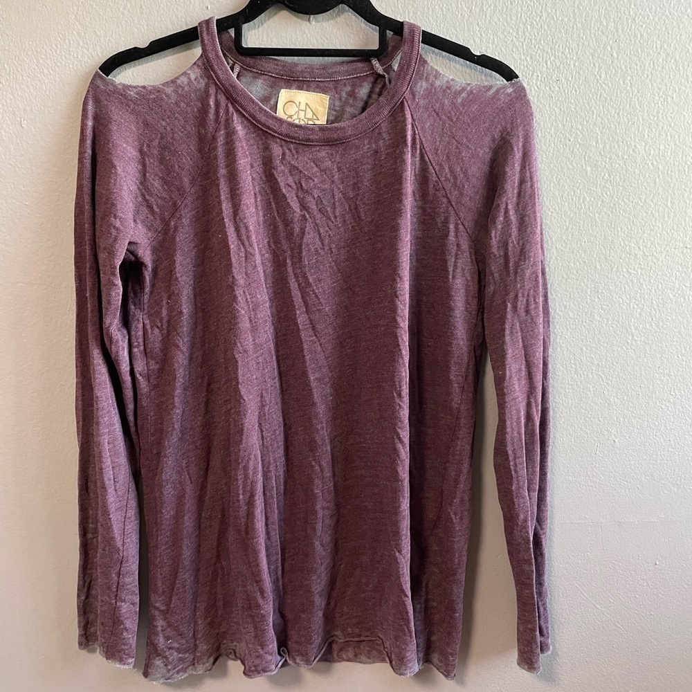 NWOT Chaser cold shoulder mineral wash long sleeves lounge top. Size Medium